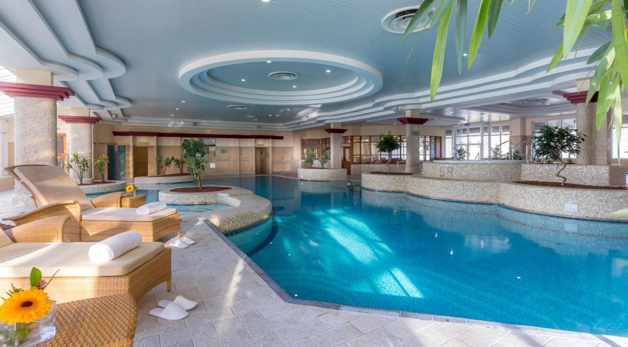 Slieve Russell Hotel Балликоннелл Экстерьер фото