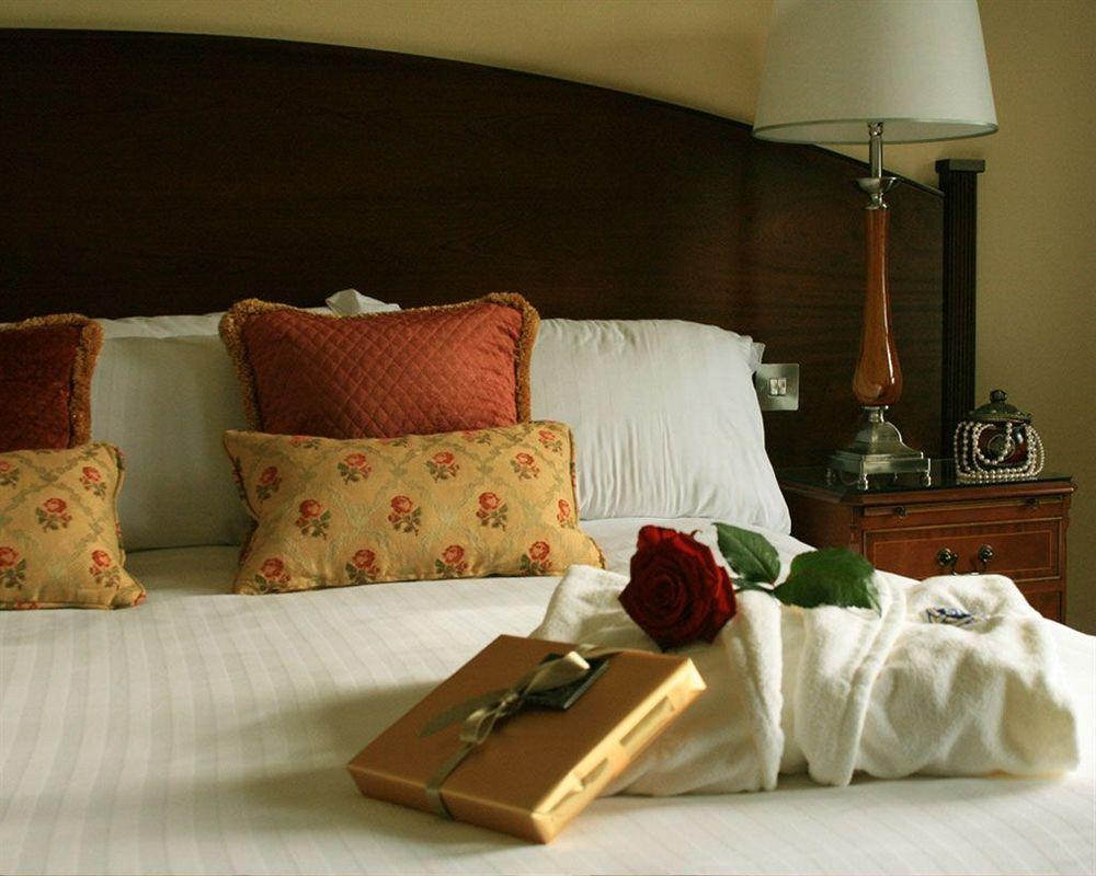 Slieve Russell Hotel Балликоннелл Экстерьер фото