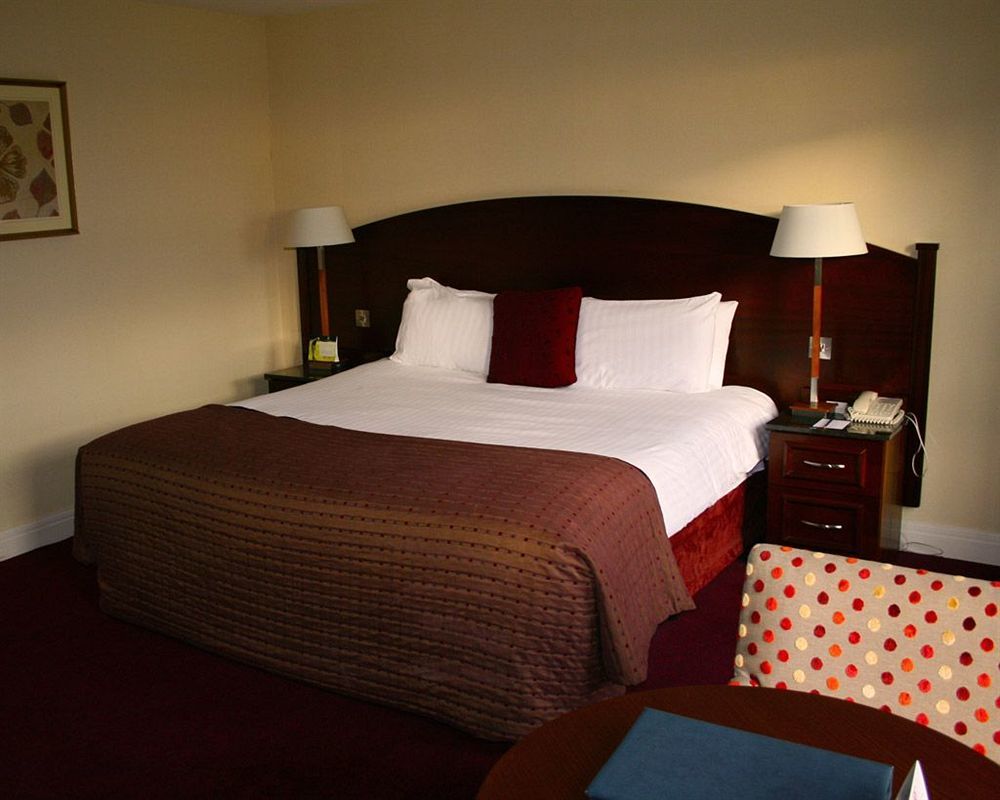 Slieve Russell Hotel Балликоннелл Экстерьер фото